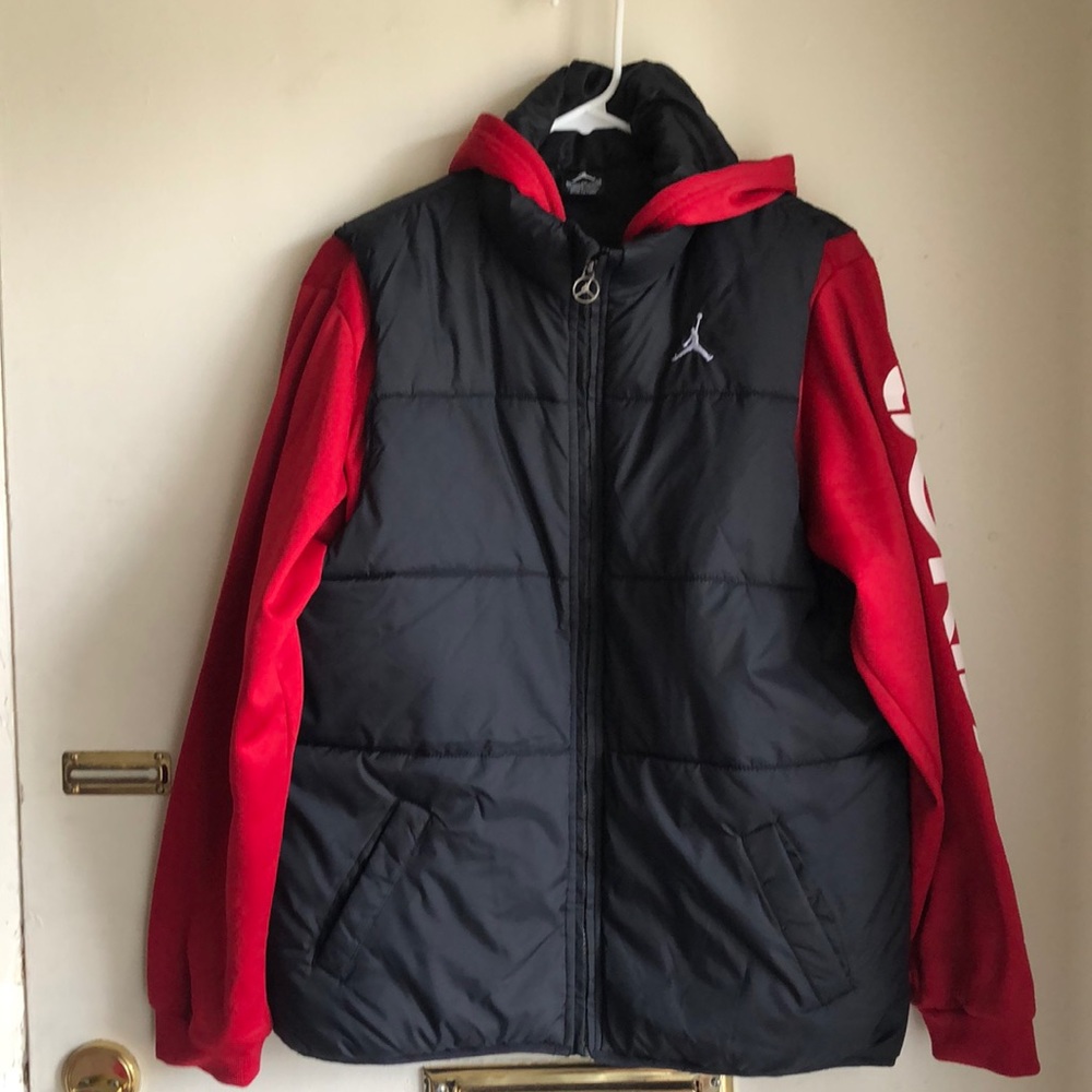 JORDAN WINTER JACKET -BOYS TEEN SIZE XL